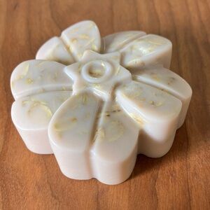 Handmade Goats Milk Soap. Snickerdoodle w/ Oatmeal.